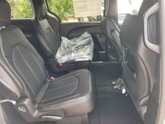 Photo of 2026 PW7 Chrysler Pacifica