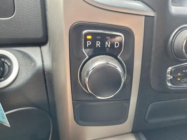 Photo of 2015 Brilliant Black Crystal Pearlcoat RAM 1500