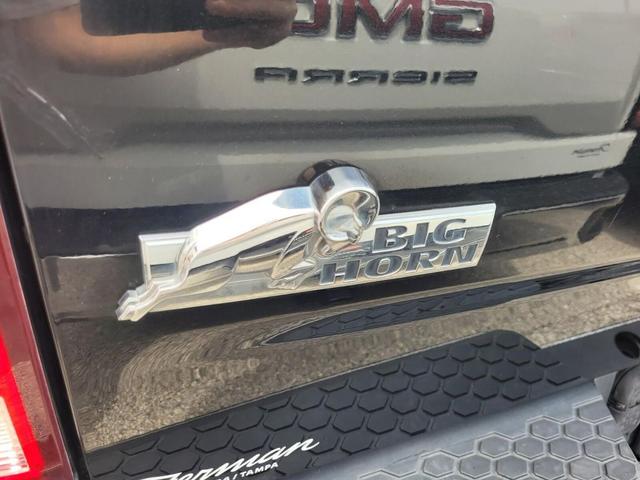 Photo of 2015 Brilliant Black Crystal Pearlcoat RAM 1500