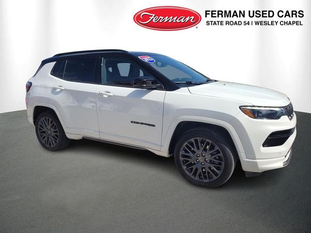 Photo of 2023 White Jeep Compass