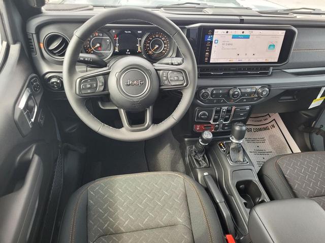 Photo of 2025 Anvil Clearcoat Jeep Gladiator