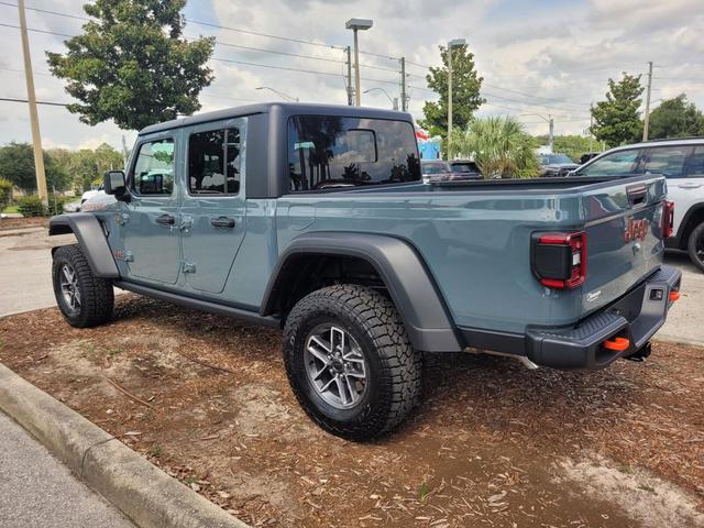 Photo of 2025 Anvil Clearcoat Jeep Gladiator