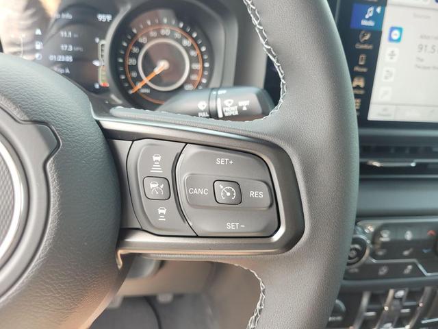 Photo of 2025 Anvil Clearcoat Jeep Gladiator