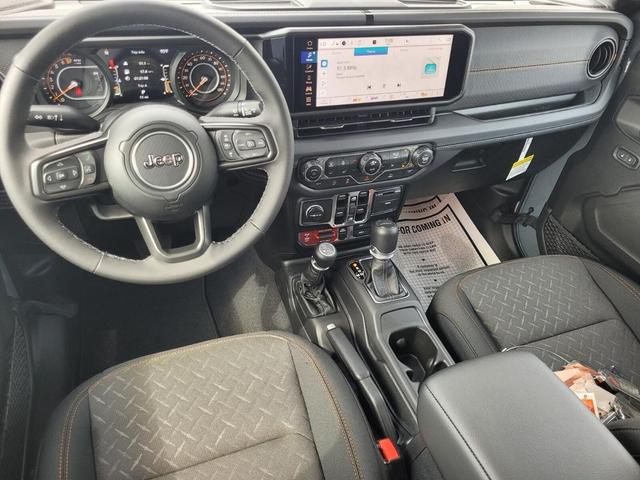 Photo of 2025 Anvil Clearcoat Jeep Gladiator