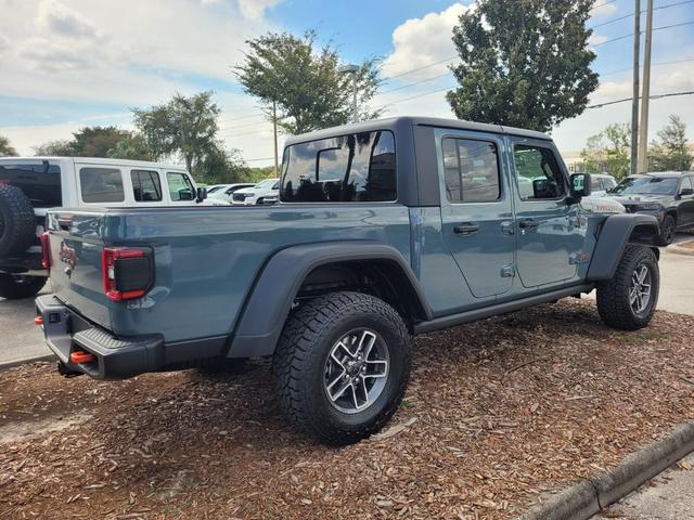 Photo of 2025 Anvil Clearcoat Jeep Gladiator
