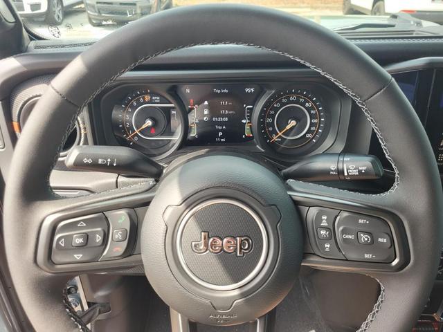 Photo of 2025 Anvil Clearcoat Jeep Gladiator