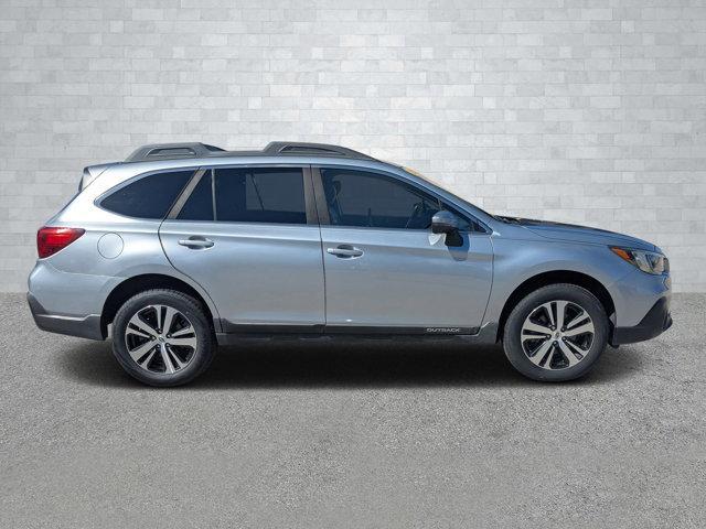 Photo of 2018 Ice Silver Metallic Subaru Outback