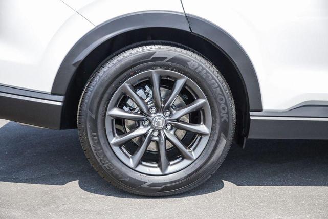 Photo of 2026 Platinum White Pearl Honda CR-V