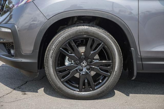 Photo of 2022 Gray Honda Pilot