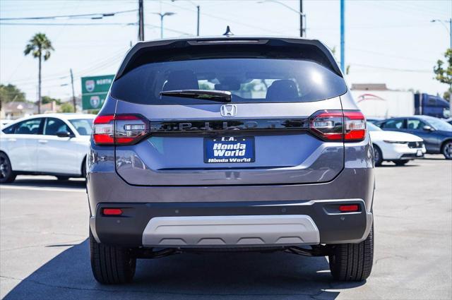 Photo of 2025 Modern Steel Metallic Honda Pilot