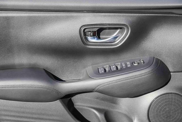 Photo of 2026 Gray Honda HR-V