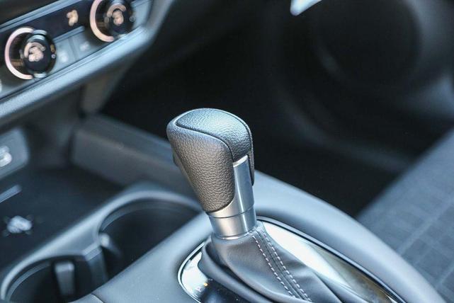 Photo of 2026 Gray Honda HR-V