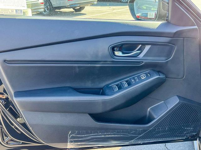 Photo of 2025 Solar Silver Metallic Honda Accord Hybrid