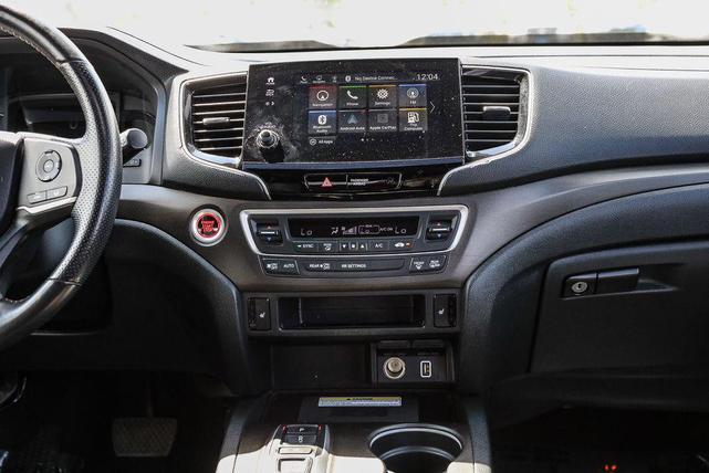 Photo of 2023 Lunar Silver Metallic Honda Passport