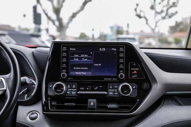 Photo of 2022 Ruby Flare Pearl Toyota Highlander