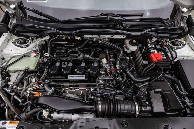 Photo of 2019 White Honda Civic