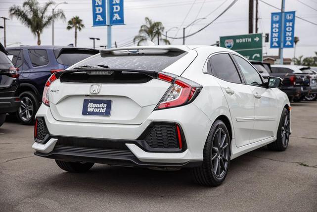 Photo of 2019 White Honda Civic