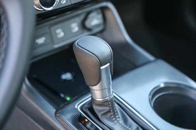 Photo of 2026 Platinum White Pearl Honda Civic Hybrid