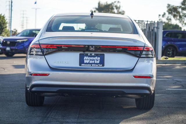 Photo of 2025 Solar Silver Metallic Honda Accord