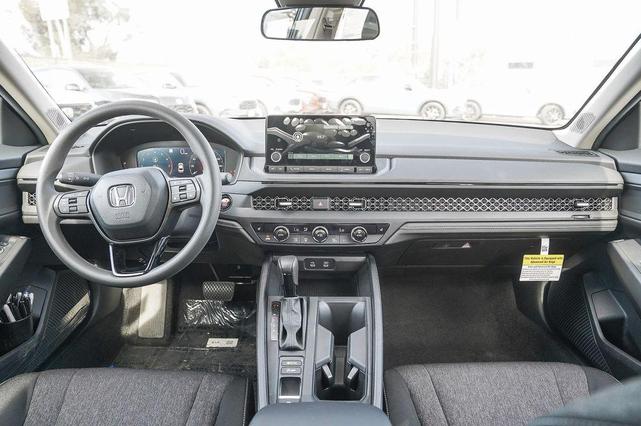 Photo of 2025 Solar Silver Metallic Honda Accord