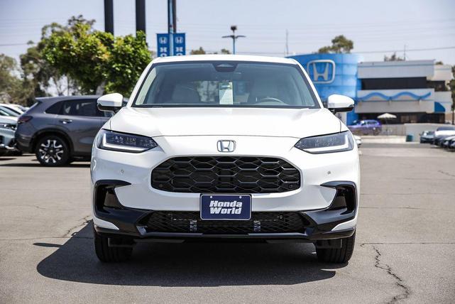 Photo of 2026 Platinum White Pearl Honda HR-V