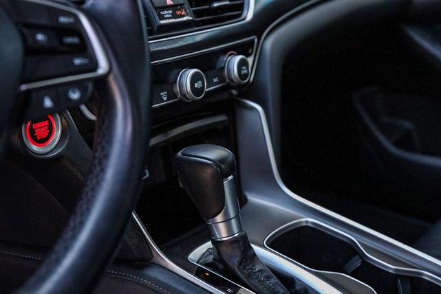 Photo of 2022 Still Night Pearl Honda Accord