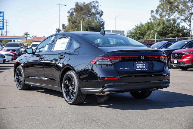 Photo of 2025 Crystal Black Pearl Honda Accord