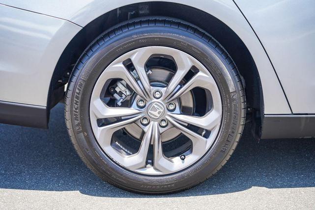 Photo of 2023 Lunar Silver Metallic Honda Accord