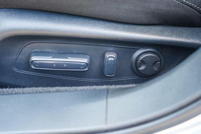 Photo of 2023 Lunar Silver Metallic Honda Accord