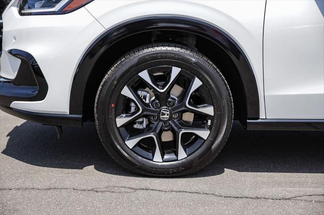 Photo of 2026 Platinum White Pearl Honda HR-V