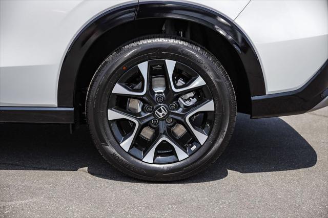 Photo of 2026 Platinum White Pearl Honda HR-V