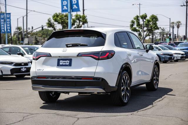 Photo of 2026 Platinum White Pearl Honda HR-V
