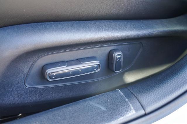 Photo of 2025 Solar Silver Metallic Honda Civic Hybrid