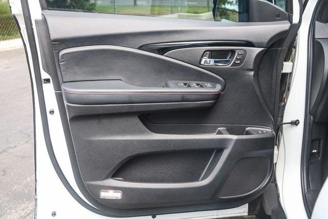 Photo of 2022 Platinum White Pearl Honda Pilot