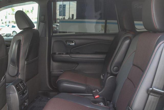 Photo of 2022 Platinum White Pearl Honda Pilot