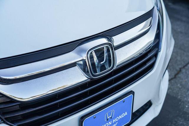 Photo of 2020 Platinum White Pearl Honda Odyssey