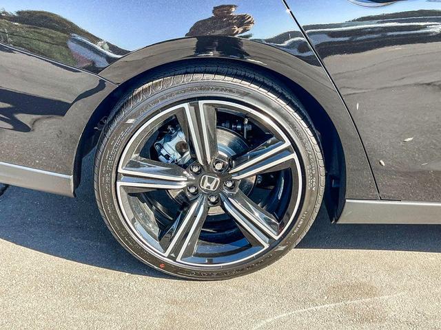 Photo of 2025 Crystal Black Pearl Honda Accord Hybrid