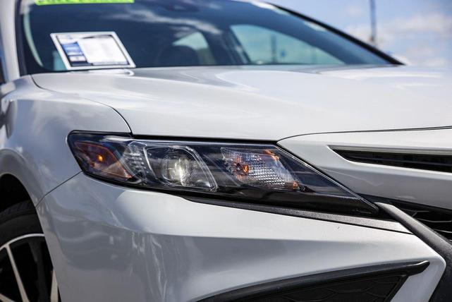 Photo of 2022 White Toyota Camry