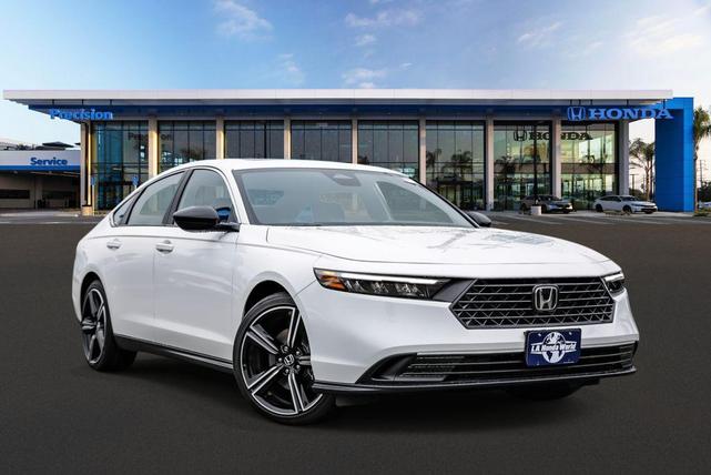 Photo of 2025 Platinum White Pearl Honda Accord Hybrid