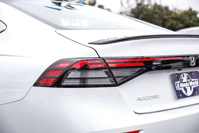 Photo of 2025 Platinum White Pearl Honda Accord Hybrid