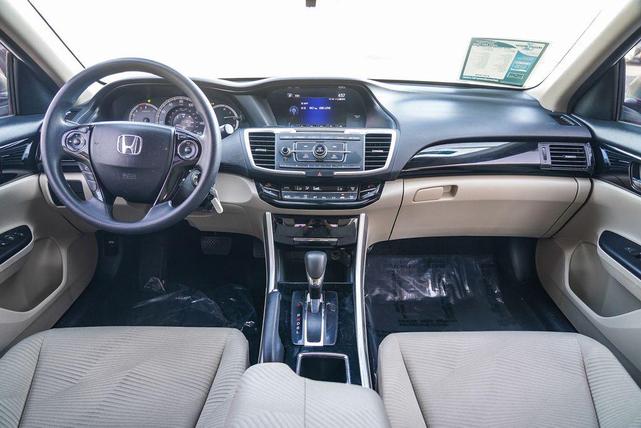 Photo of 2016 White Orchid Pearl Honda Accord