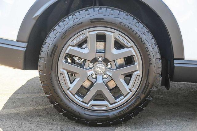 Photo of 2026 Platinum White Pearl Honda CR-V Hybrid