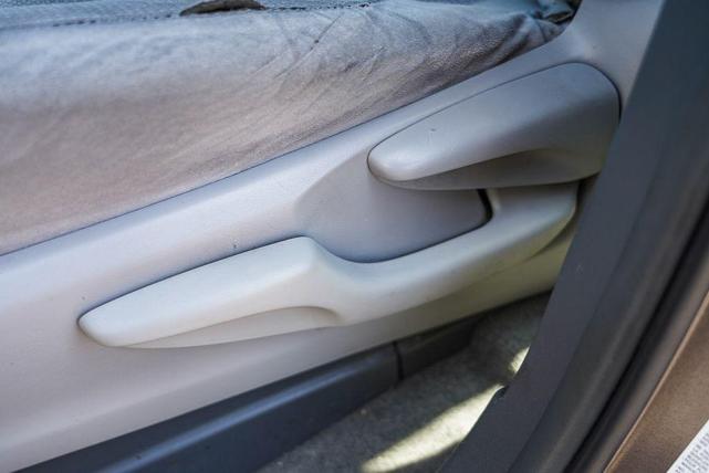 Photo of 2018 Predawn Gray Mica Toyota Sienna