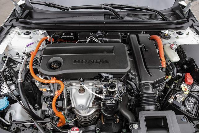Photo of 2023 Platinum White Pearl Honda Accord Hybrid