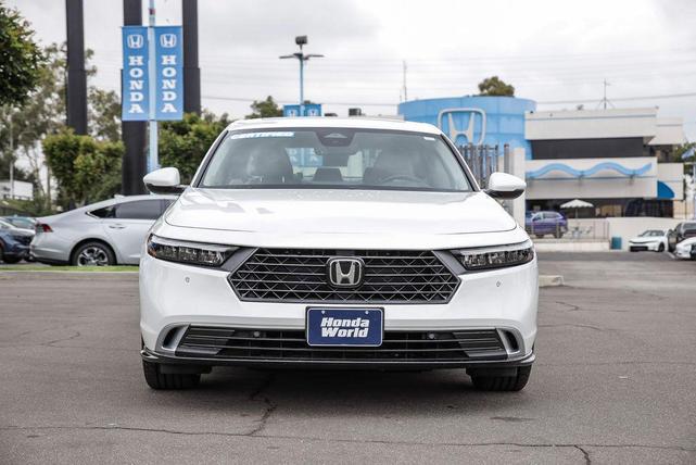 Photo of 2023 Platinum White Pearl Honda Accord Hybrid