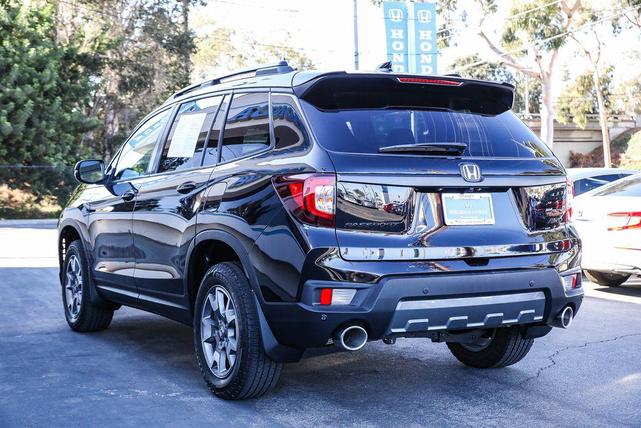 Photo of 2022 Crystal Black Pearl Honda Passport