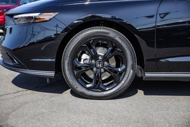 Photo of 2025 Crystal Black Pearl Honda Accord