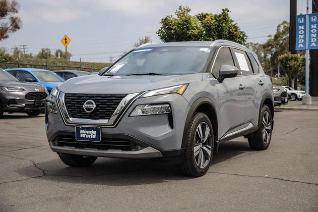 Photo of 2021 Gray Nissan Rogue
