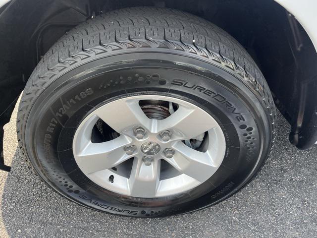 Photo of 2018 Bright White Clearcoat RAM 1500