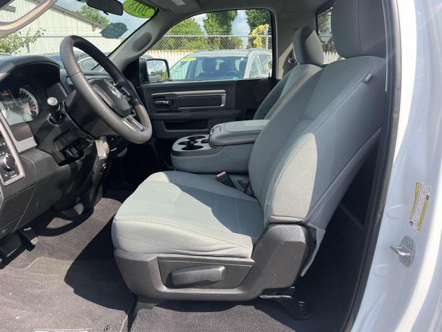 Photo of 2018 Bright White Clearcoat RAM 1500